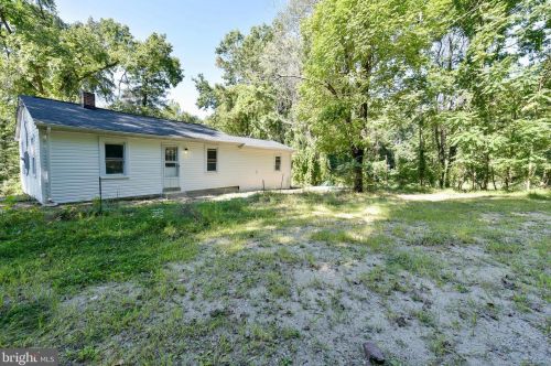 19086 Windsor Rd, Triangle VA  22172-2417 exterior