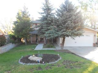 18260 Alps Dr, Tehachapi, CA 93561-8509
