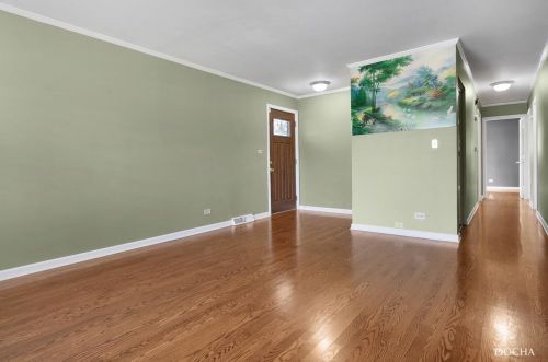 360 Kathleen Dr, Des Plaines, IL 60016-2721
