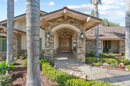 18152 Stratford Cir, Orange, CA 92861-4514
