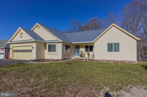 11 Ridge Pointe Ln, Fredericksburg, VA 22405-2748