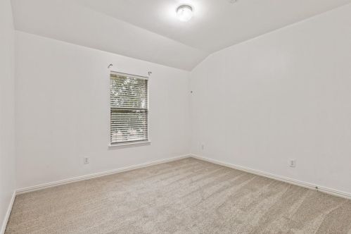 3622 Boxwood Dr, Garland TX 75040-8798 exterior