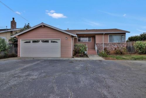 859 Amesti Rd, Watsonville, CA 95076-0737