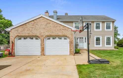 946 Cherry Cir, Hanover Park, IL 60103-5128