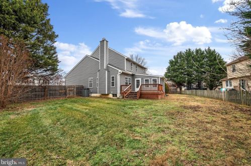 44 Gentle Breeze Ln, Charles Town, WV 25414-3934