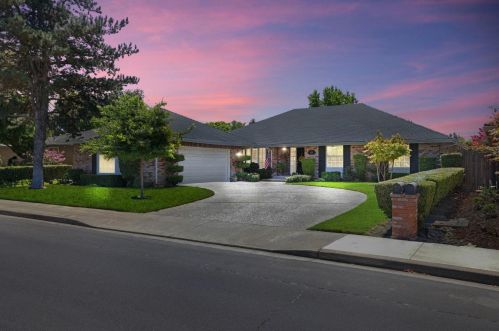 924 Sylvan Meadows Dr, Modesto, CA 95356-2043