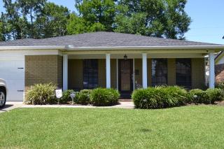 2265 Northbrook Dr, Gretna, LA 70056-4560