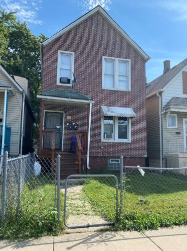 6815 Aberdeen St, Chicago, IL 60621-1129