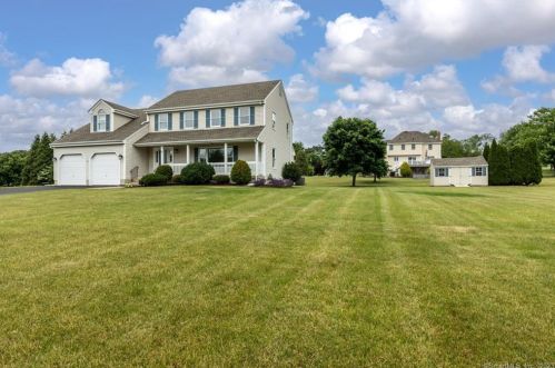 9 Old Country Ln, Ellington, CT 06029-3669