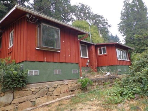 48417 3rd St, Oakridge, OR 97463-9627