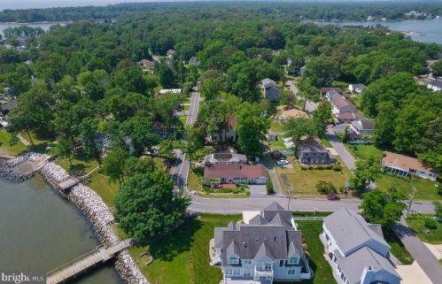 1625 Winters Ave, Shady Side MD 20764-9718 exterior