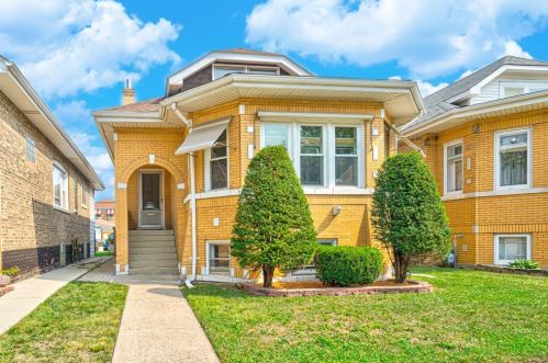 3645 Wesley Ave, Forest View, IL 60402-3862