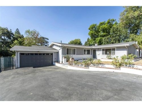 672 Colman St, Altadena, CA 91001-3052