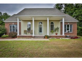 715 Hollis St, Nashua NH  03062-1325 exterior