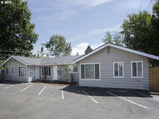 12925 Allen Blvd, Beaverton, OR 97005-4531