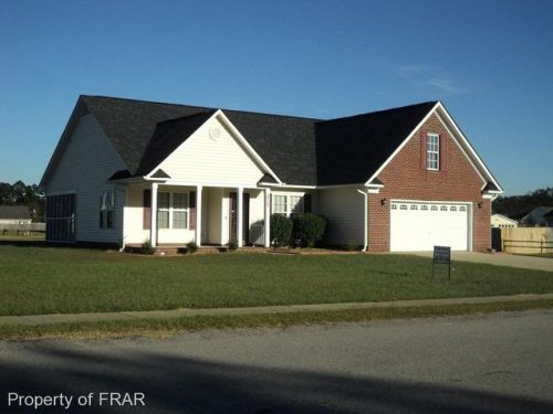 217 Van Buren Dr, Raeford, NC 28376-9418