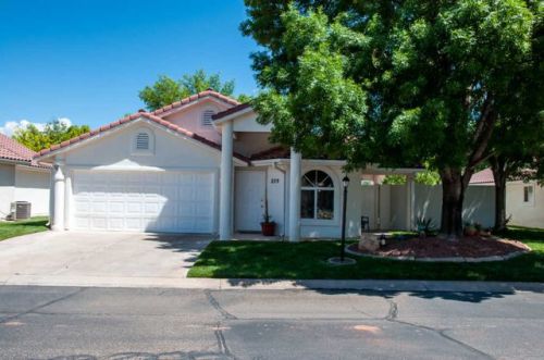 2050 Canyon View Dr, Saint George UT  84770-5801 exterior