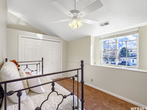 25 Snowstar Ln, Sandy UT 84092-4800 exterior