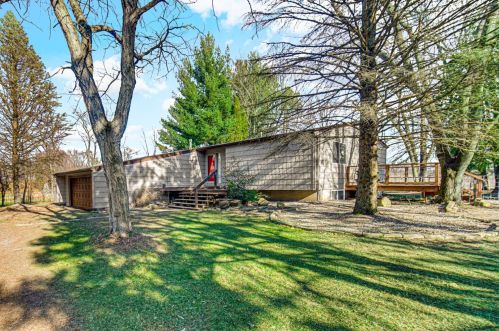 79 County Line Rd, Crown Point, IN 46307-9108