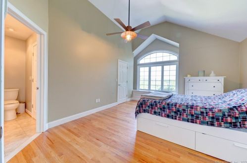 1 Crystal Ridge Dr, Ellington CT  06029-3050 exterior