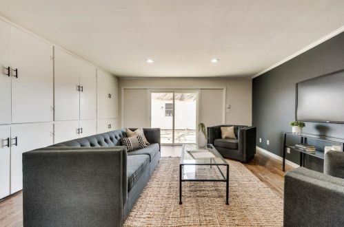 10912 Beauty Ln, Dallas TX  75229-3832 exterior