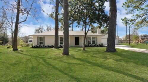2106 Sprite Ln, Pearland, TX 77581-6032