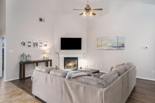 5904 Ozark Dr, Fort Worth TX  76131-4007 exterior