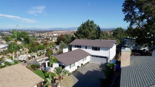 1308 Avocado Rd, Oceanside, CA 92054-5702