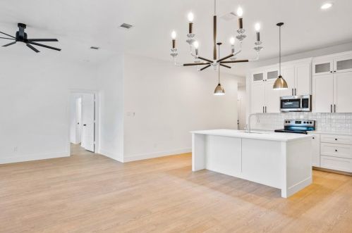 808 Minden, Fort Worth TX 76115-1621 exterior