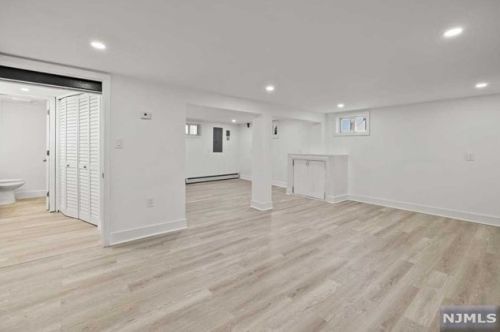 242 Williams Ave, Hasbrouck Heights NJ  07604-2127 exterior