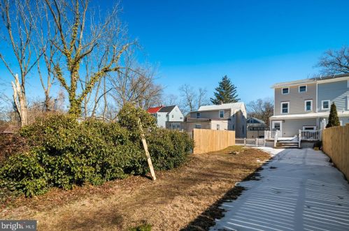 277 Lk, Haddonfield NJ 08033-1509 exterior