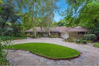 4811 Topeka Dr, Los Angeles, CA 91356-4705