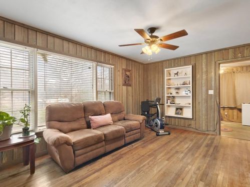 1300 Quail Trl, Fort Worth TX  76114-2321 exterior