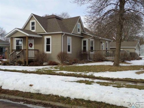 108 Elm St, Alsen SD  57004-2150 exterior