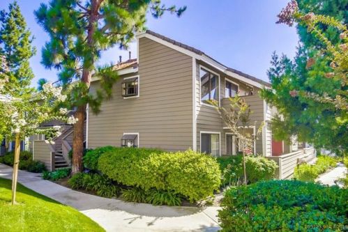 1063 Shadowridge Dr, Vista CA  92081-9045 exterior