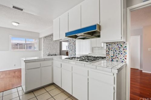 3112 Olinda Ln, Anaheim CA  92804-1721 exterior