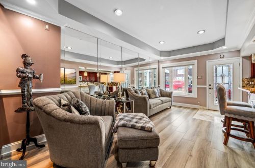 2833 10th St, Philadelphia PA 19122-6021 exterior