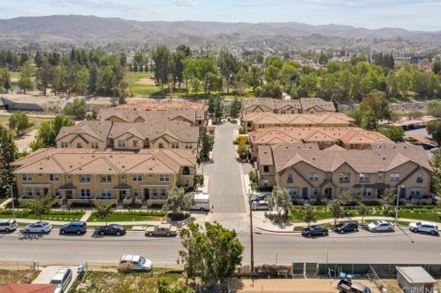 1678 Heywood St, Simi Valley CA 93065-0497 exterior