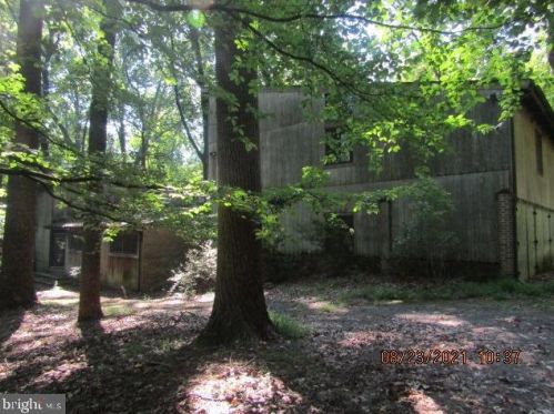 17500 Shenandoah Ct, Ashton MD 20861-9774 exterior