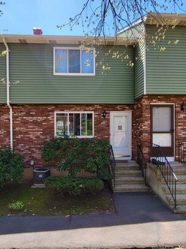 383 Churchill Dr, Hartford, CT 06111-4007