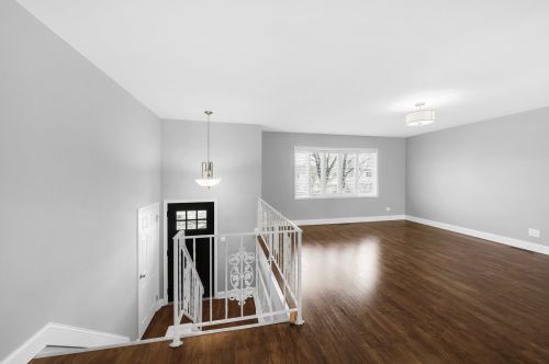 7310 Iris Ave, Hanover Park, IL 60133-3214
