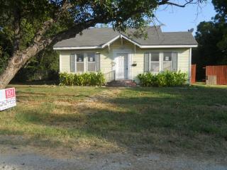 507 Bowie Ave, Kirk, TX 76664-1605