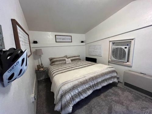 2603 Cheyenne Ave, Pueblo, CO 81003-1436