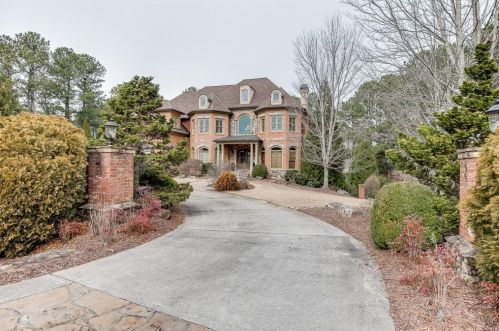 5718 Legends Club Cir, Braselton, GA 30517-6051