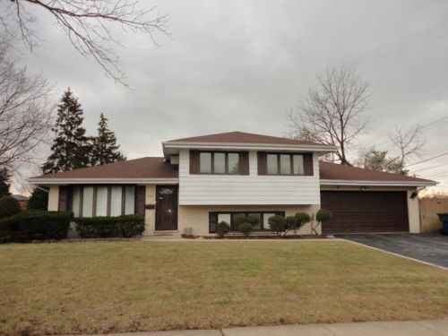 300 Hale St, Addison IL  60101-3700 exterior