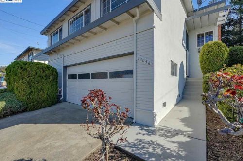 19056 Schuster Ave, Hayward, CA 94546-3057