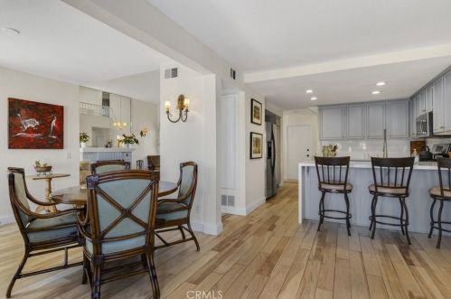 814 Links Vw Dr, Simi Valley CA 93065-6654 exterior