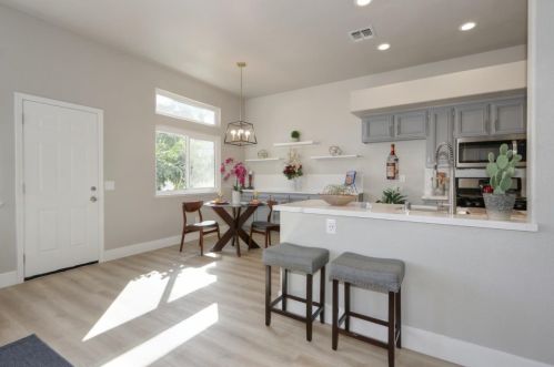 8539 Sun Sprite Ct, Elk Grove CA  95624-3809 exterior