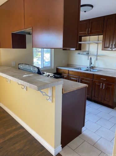 12924 Roselle Ave, Hawthorne CA  90250-5364 exterior