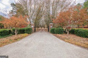 63 Townsend Dr, Ringgold, GA 30736-8022